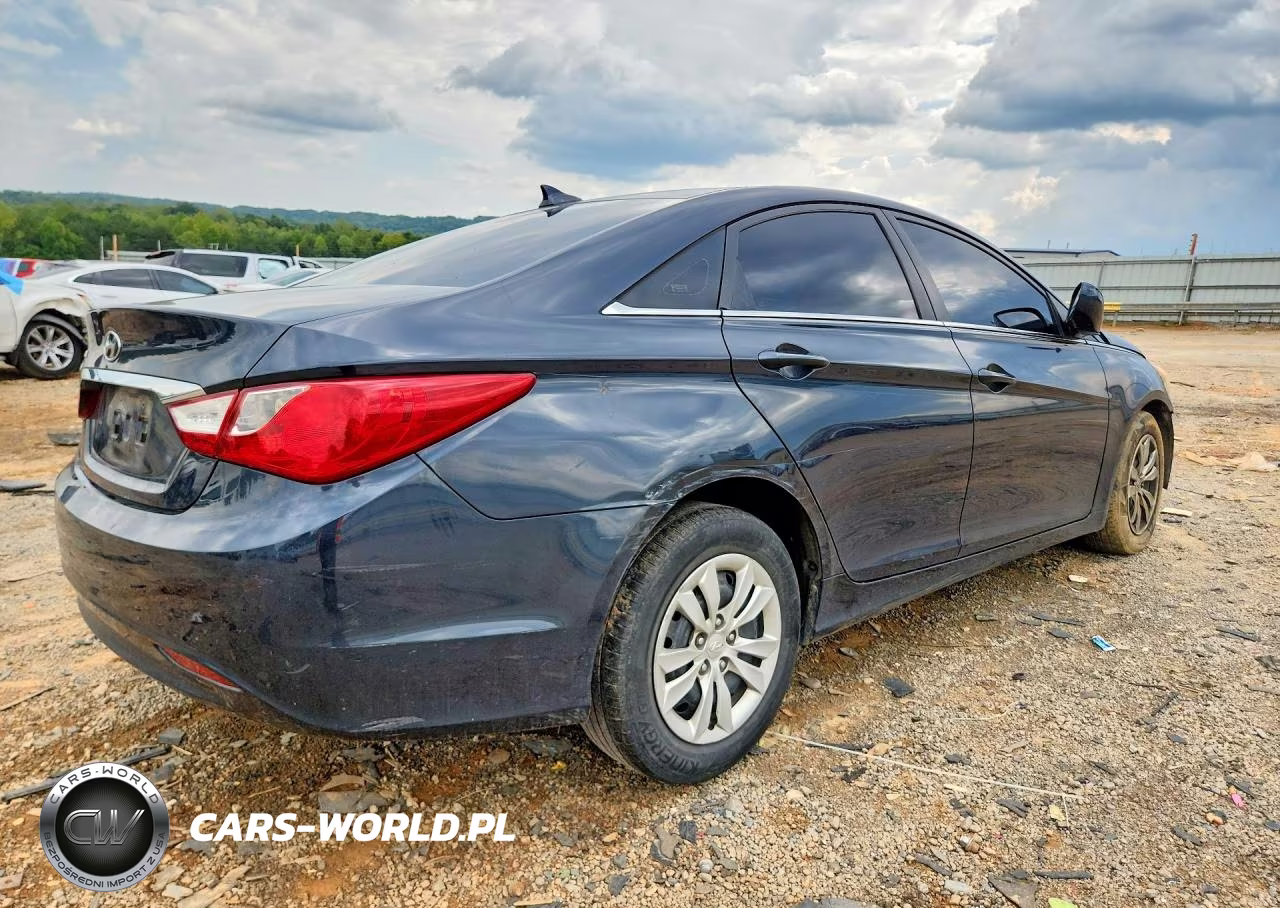 2012 Hyundai Sonata VIN:5NPEB4AC5CH478129 - 3