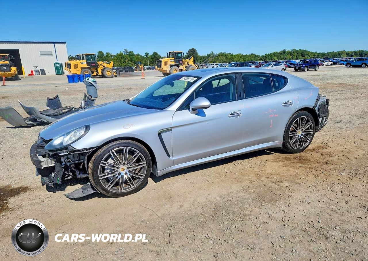 2016 Porsche Panamera 2