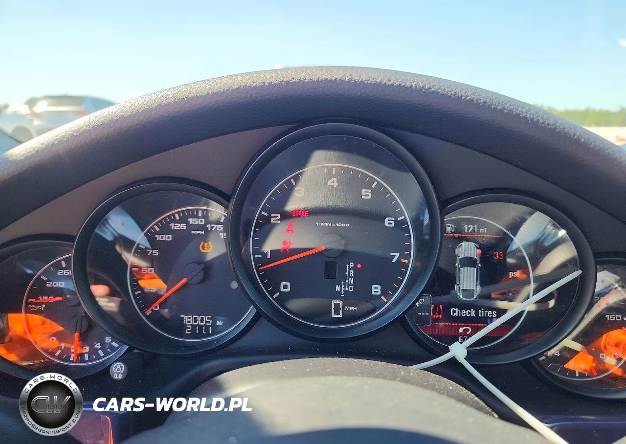2016 Porsche Panamera 2 VIN:WP0AA2A7XGL006552 - 9