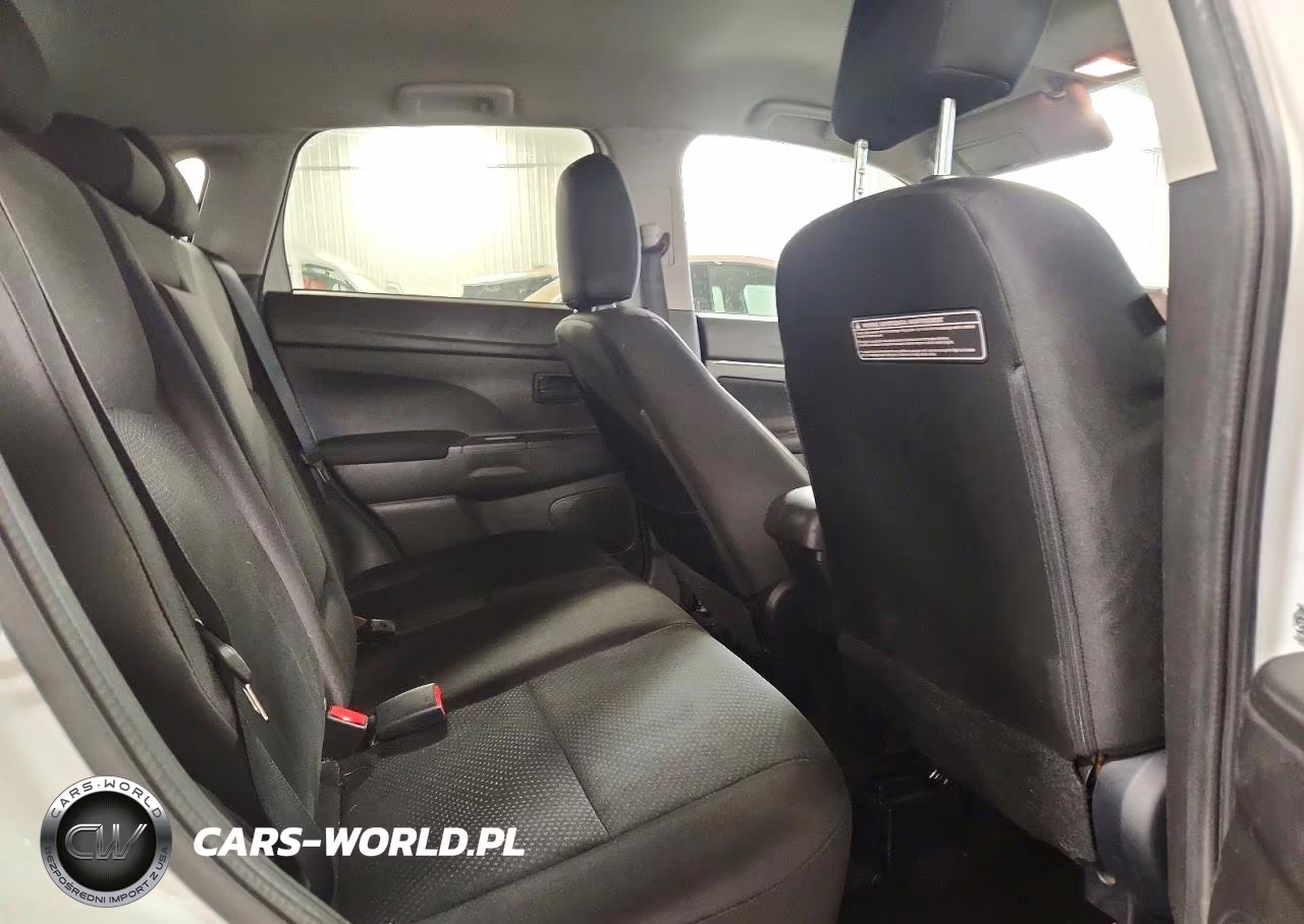 2015 Mitsubishi Outlander VIN:4A4AR3AW2FE029325 - 11
