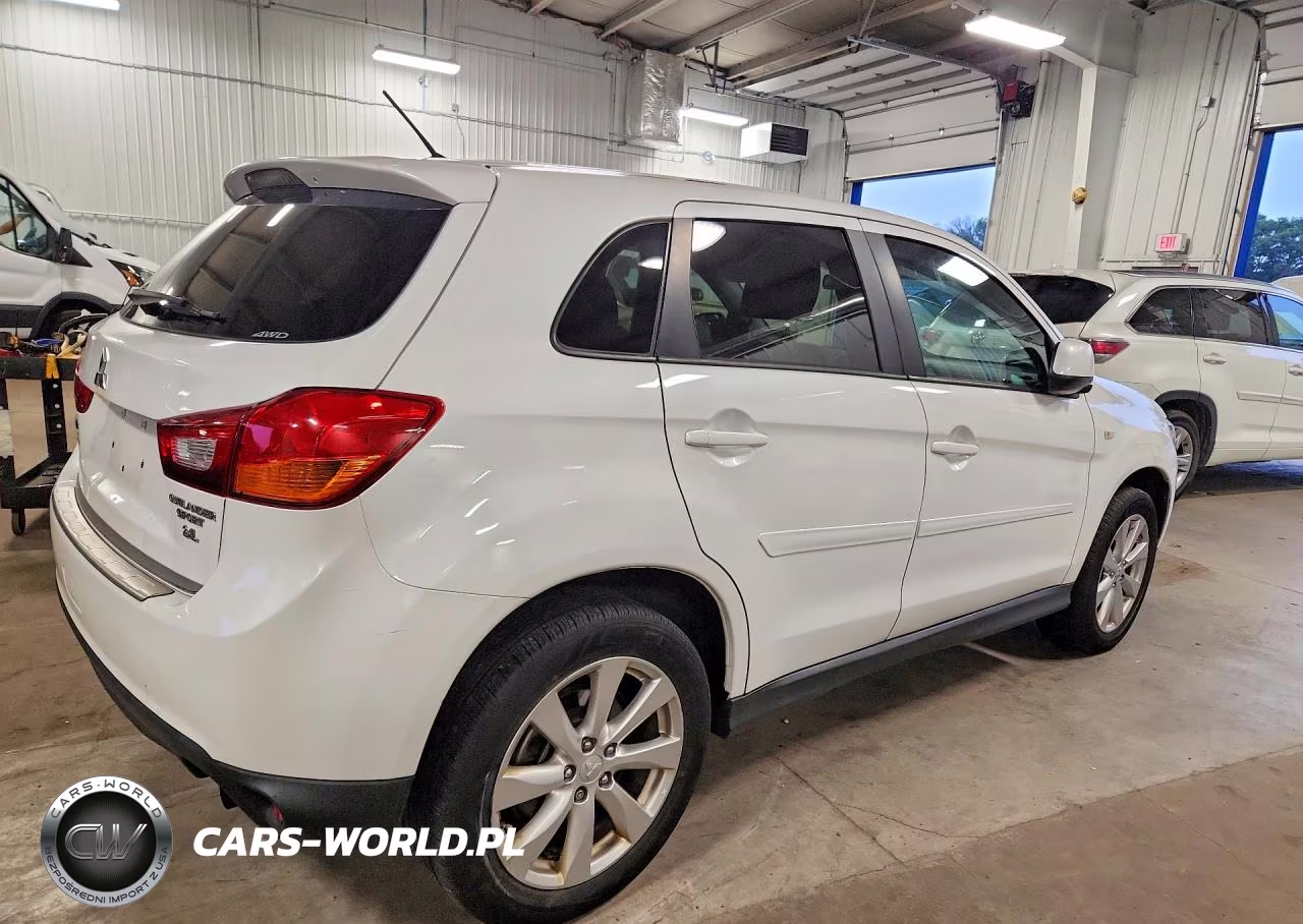 2015 Mitsubishi Outlander VIN:4A4AR3AW2FE029325 - 3