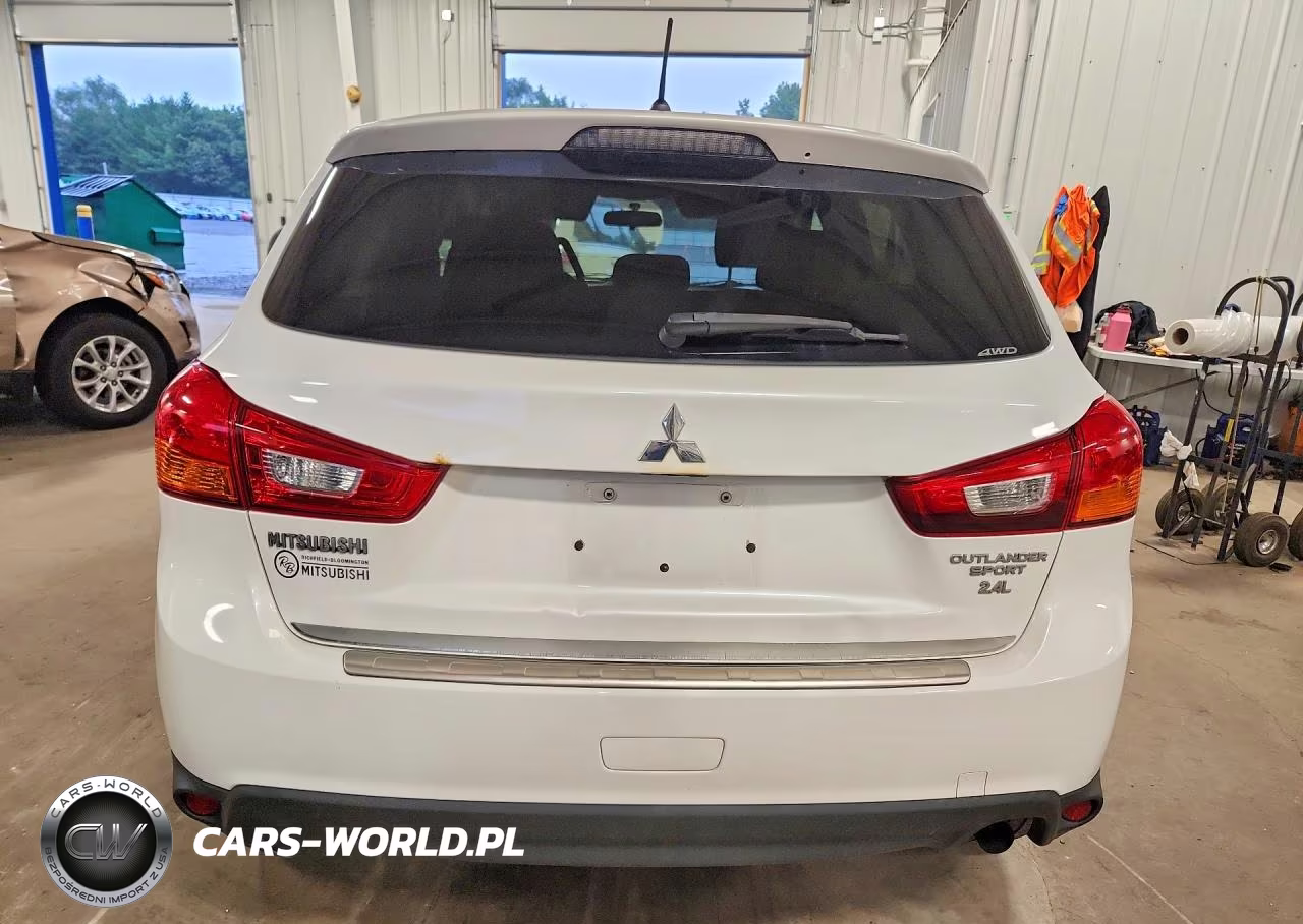 2015 Mitsubishi Outlander VIN:4A4AR3AW2FE029325 - 6