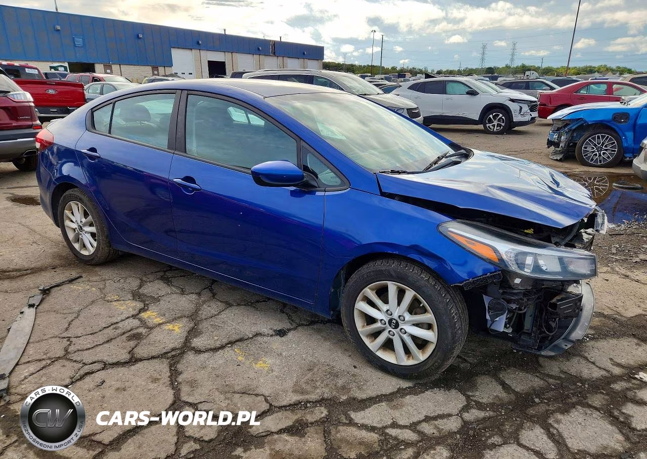 2017 Kia Forte S VIN:3KPFL4A73HE158159 - 4