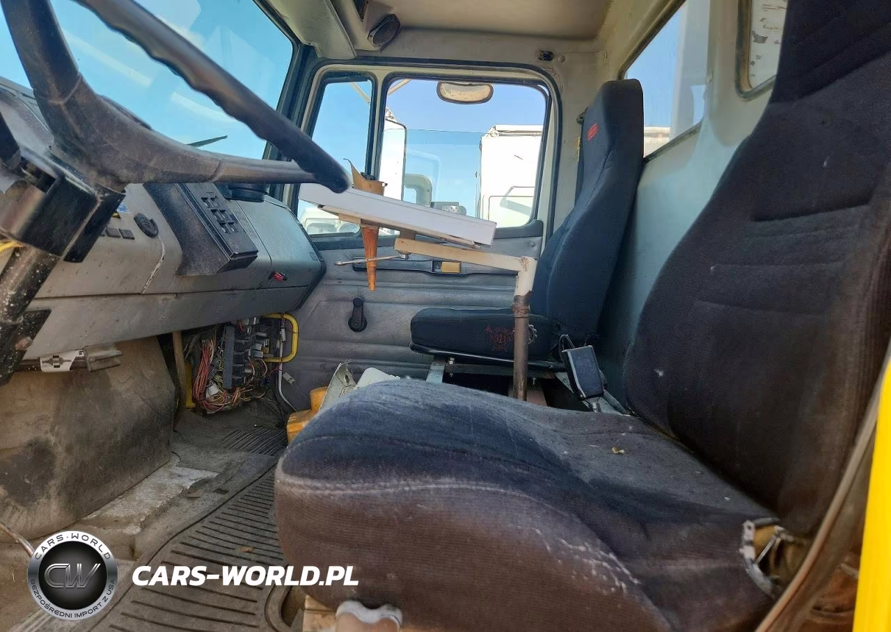 2002 Freightliner Fl70 Refuse Truck VIN:1FVABTAK92HJ54621 - 7