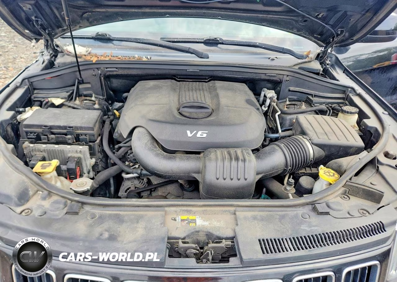 2014 Jeep Grand Cherokee Laredo VIN:1C4RJFAGXEC237555 - 12