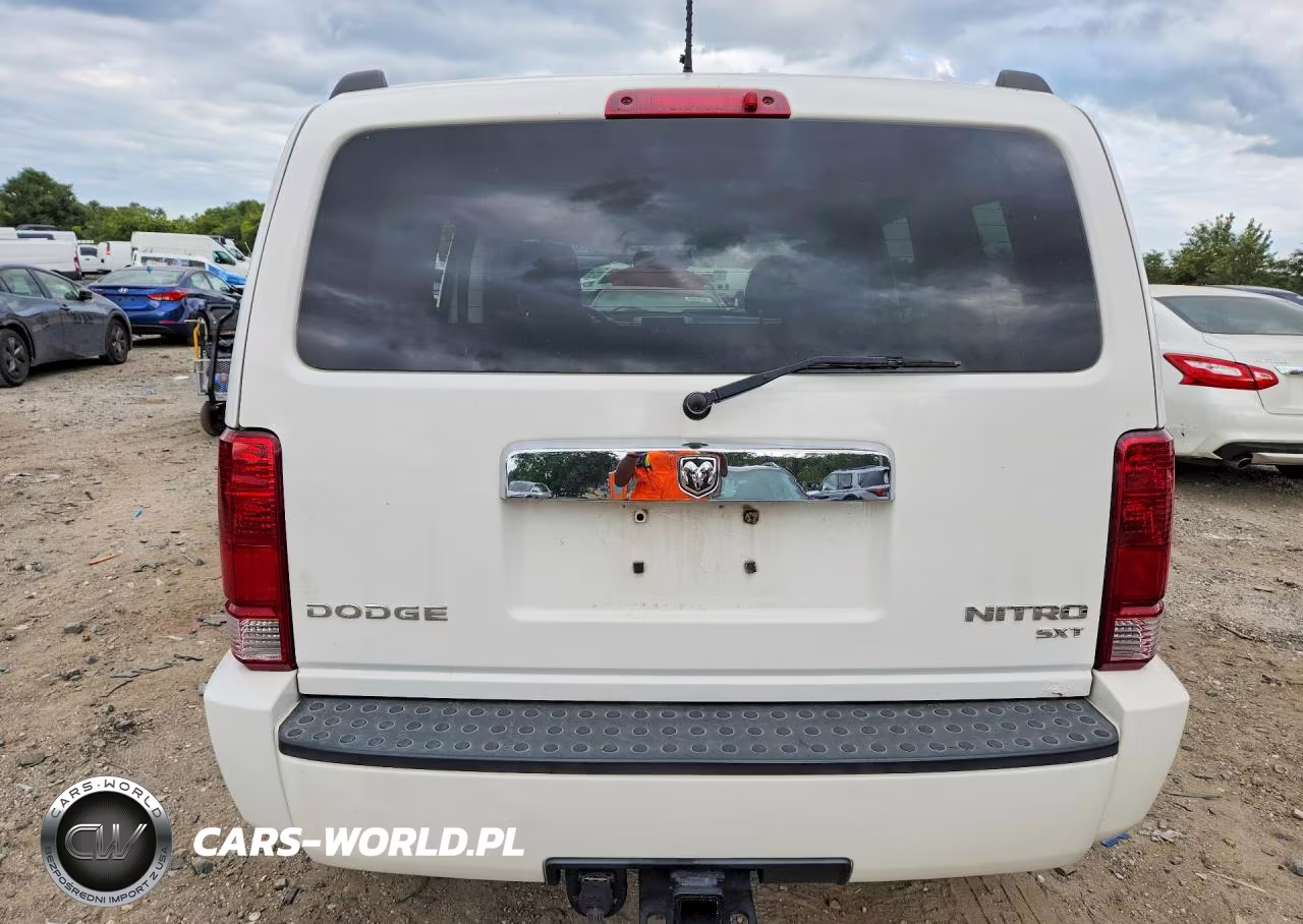 2010 Dodge Nitro Sxt VIN:1D4PU5GK4AW113684 - 6
