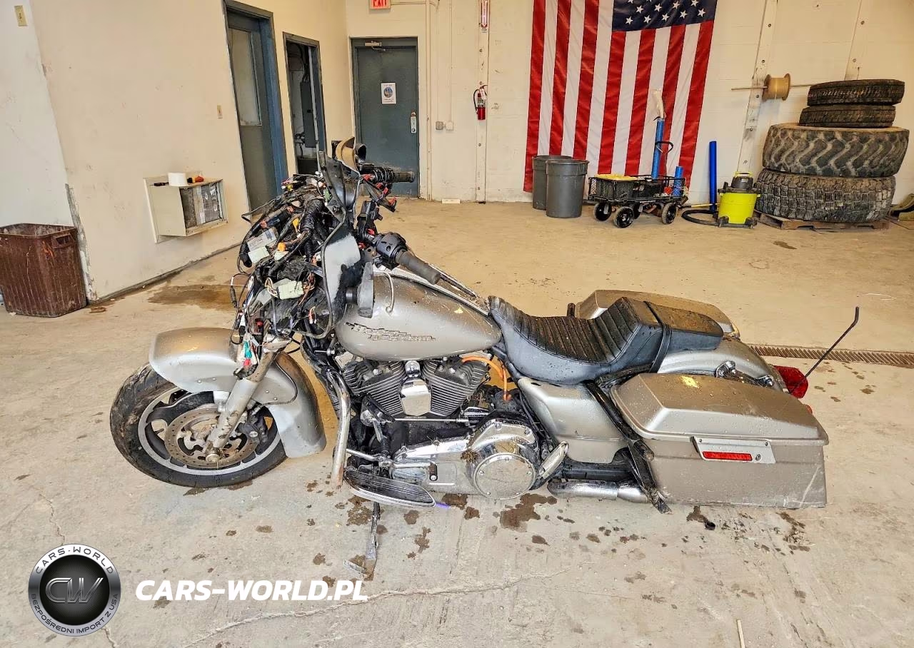 2009 Harley-Davidson Flhx VIN:1HD1KB4139Y660057 - 3