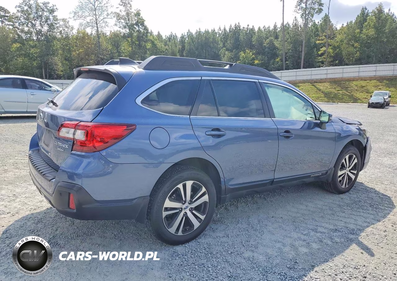 2018 Subaru Outback 3.6R Limited VIN:4S4BSENC1J3335394 - 3