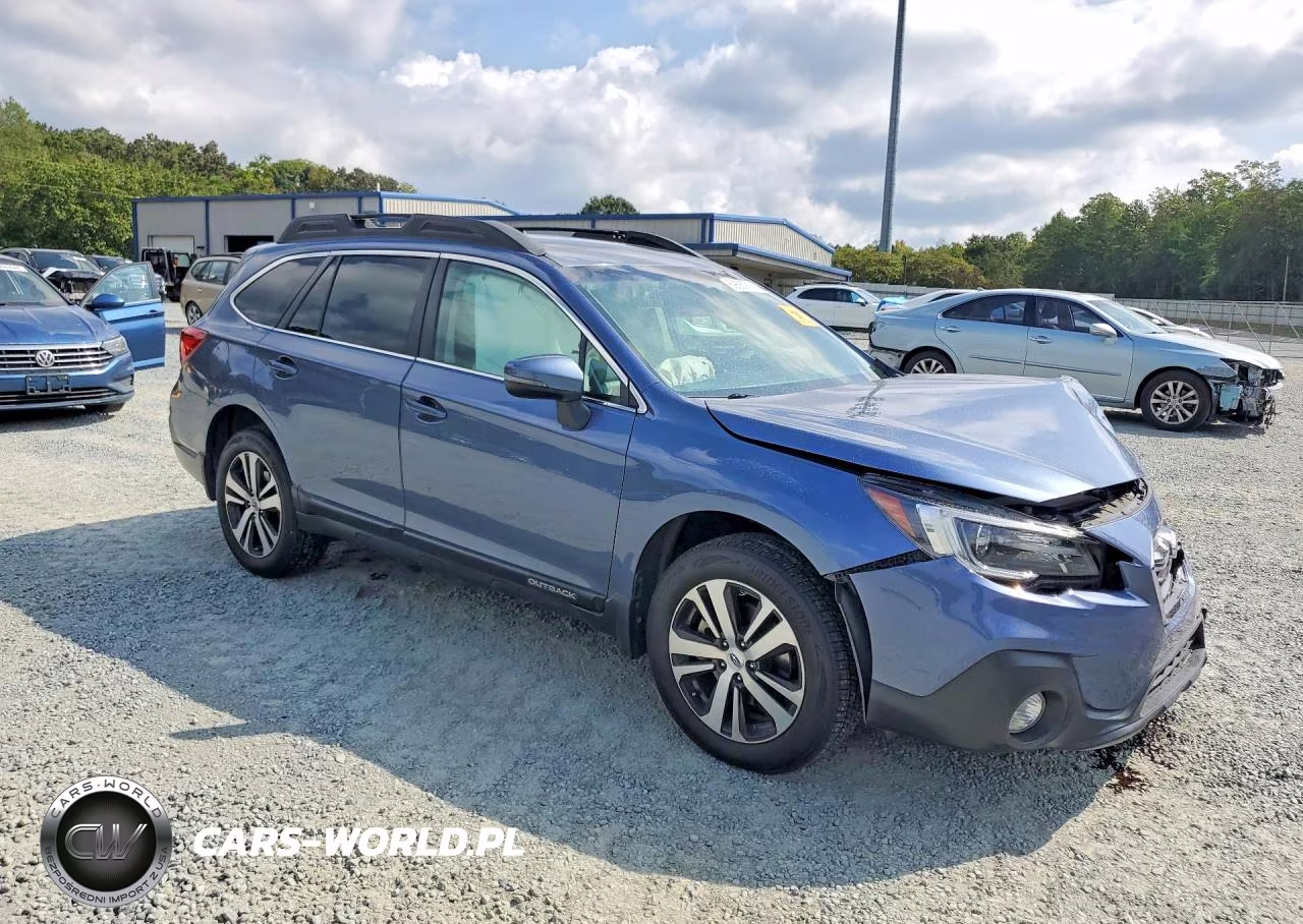 2018 Subaru Outback 3.6R Limited VIN:4S4BSENC1J3335394 - 4
