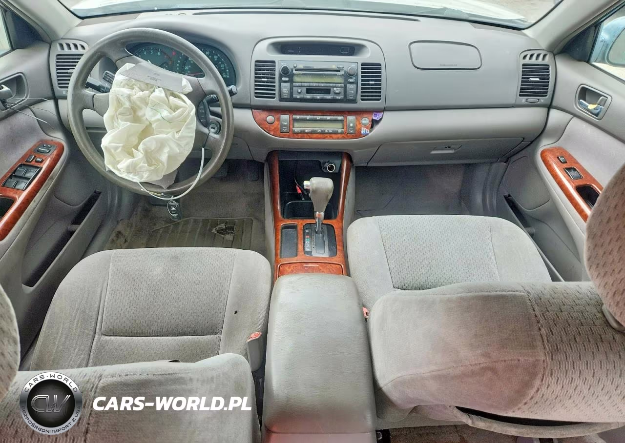 2004 Toyota Camry Xle VIN:4T1BE32K64U375833 - 8