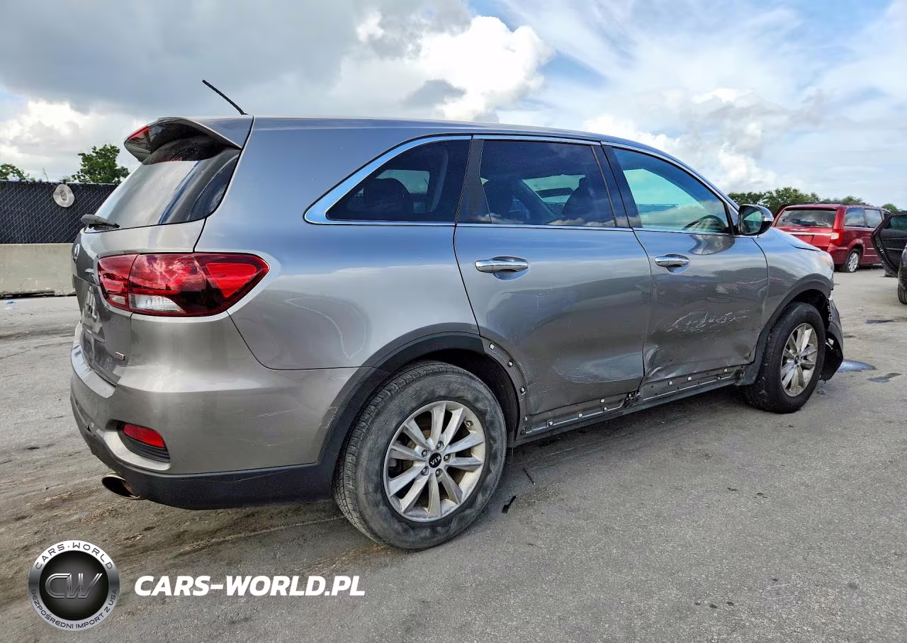 2019 Kia Sorento Lx VIN:5XYPG4A38KG530367 - 3