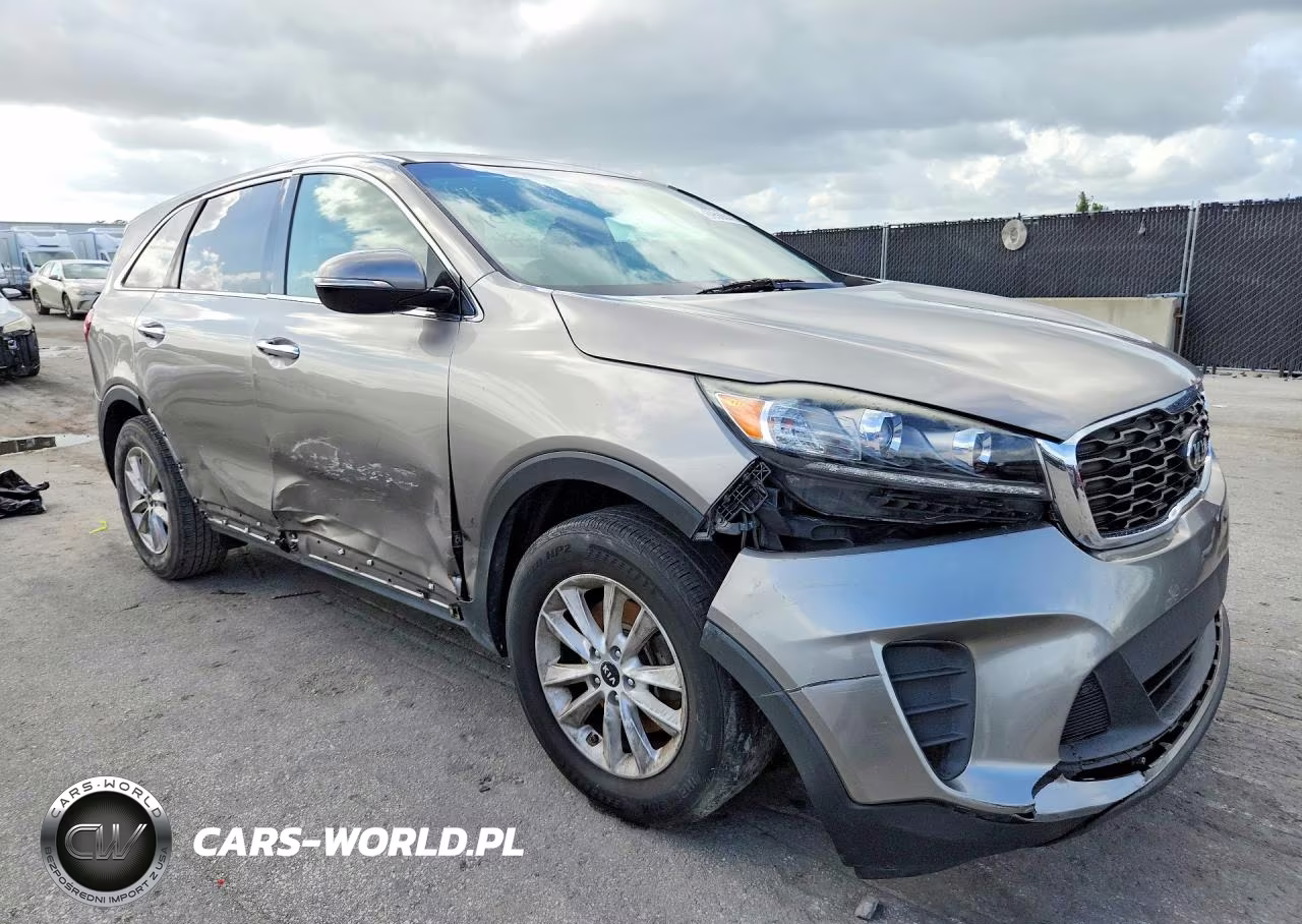 2019 Kia Sorento Lx VIN:5XYPG4A38KG530367 - 4