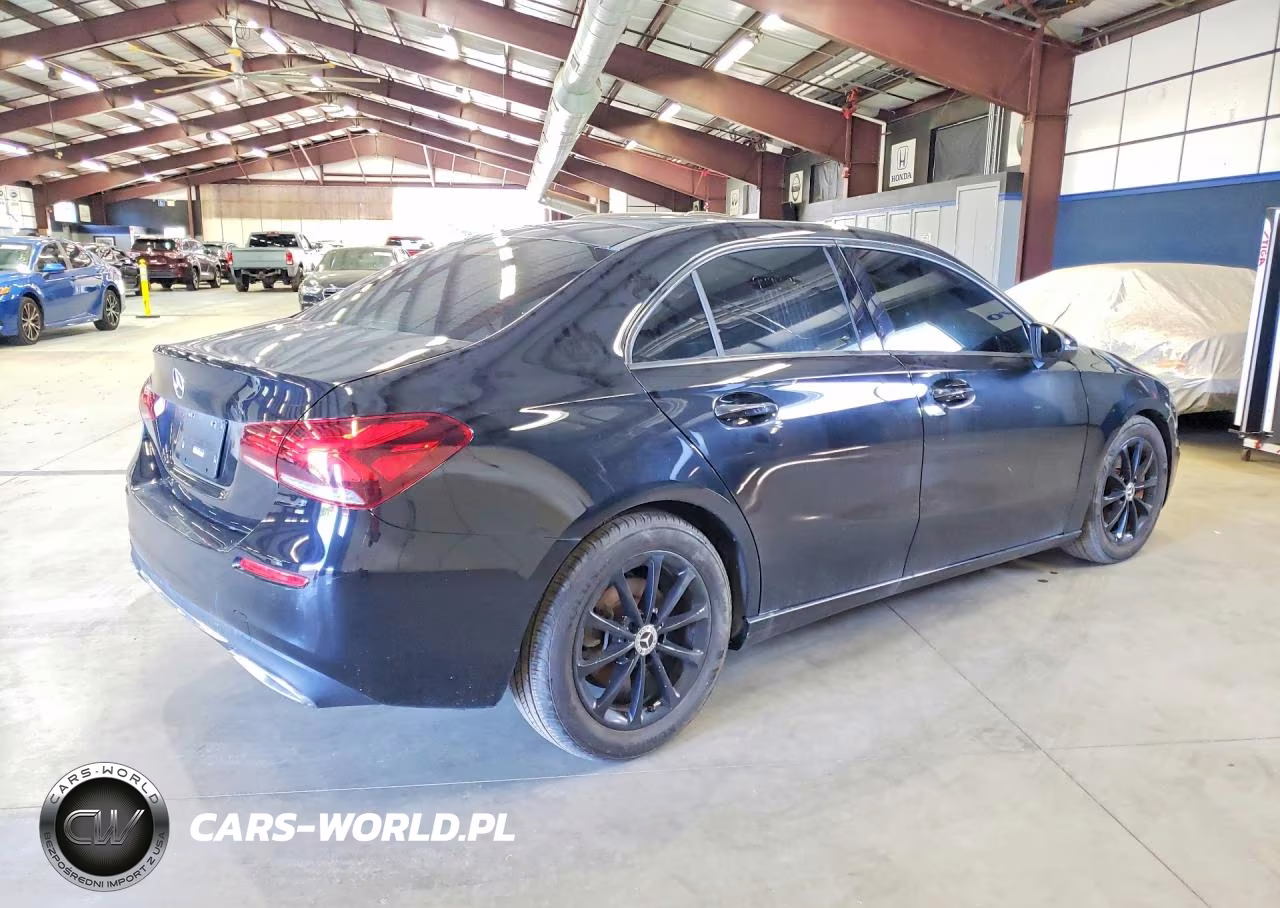 2020 Mercedes-Benz A 220 4Matic VIN:W1K3G4FB1LJ197757 - 3