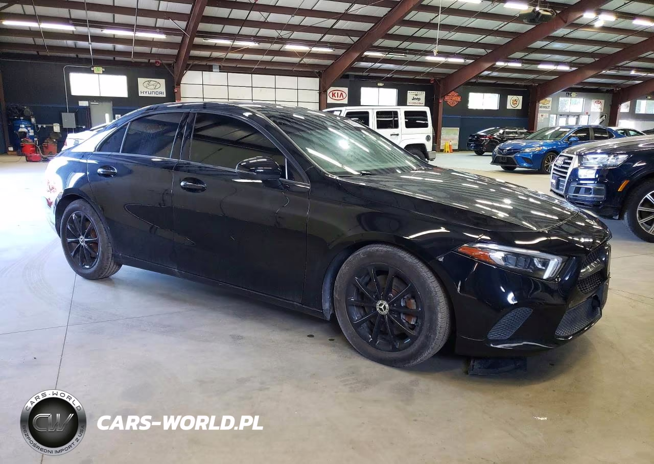 2020 Mercedes-Benz A 220 4Matic VIN:W1K3G4FB1LJ197757 - 4