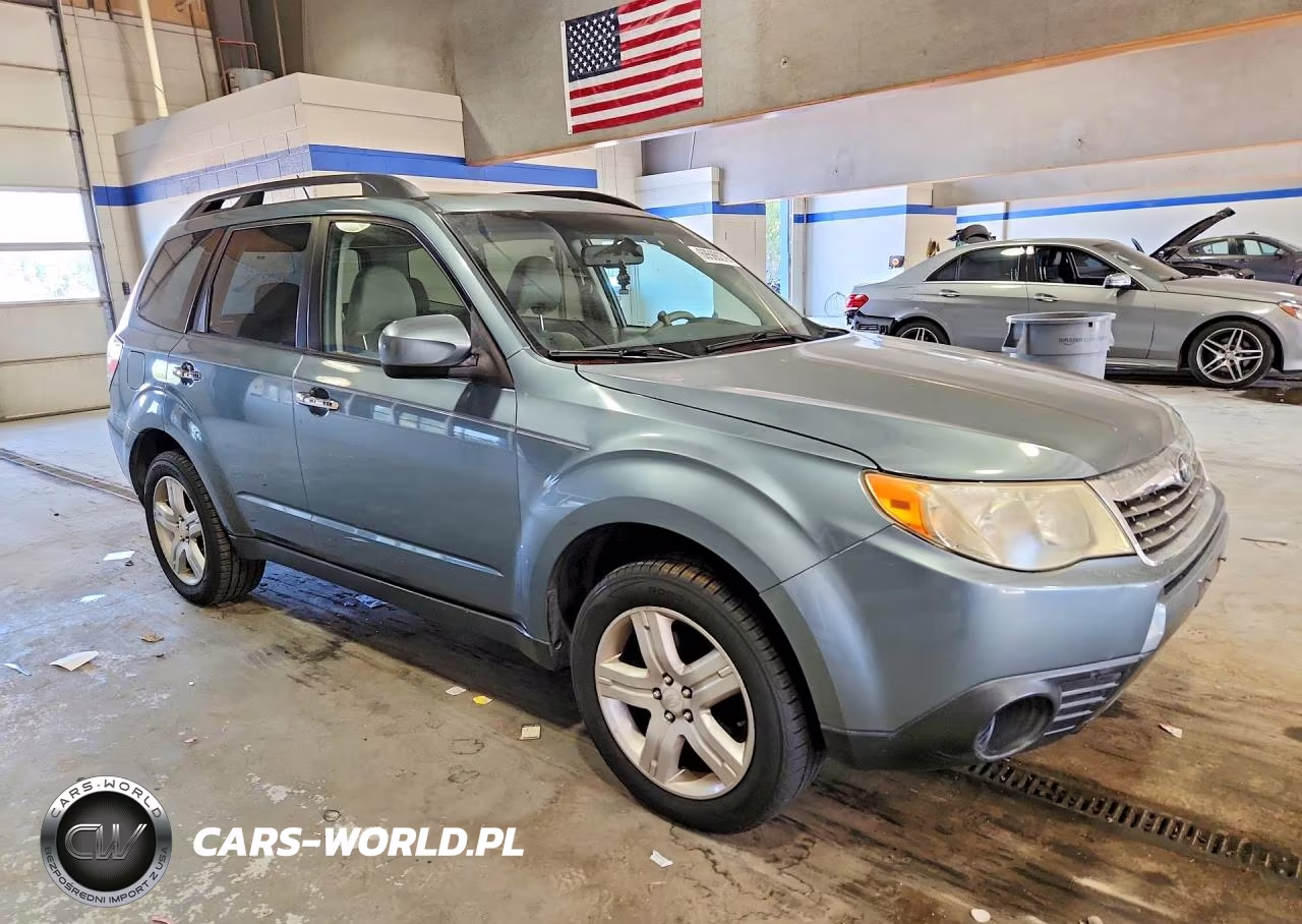 2009 Subaru Forester 2.5X Premium VIN:JF2SH63639H780824 - 4