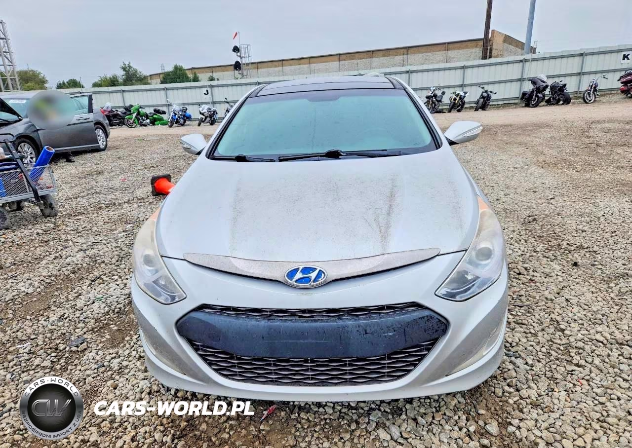 2014 Hyundai Sonata Hybrid VIN:KMHEC4A49EA113044 - 5