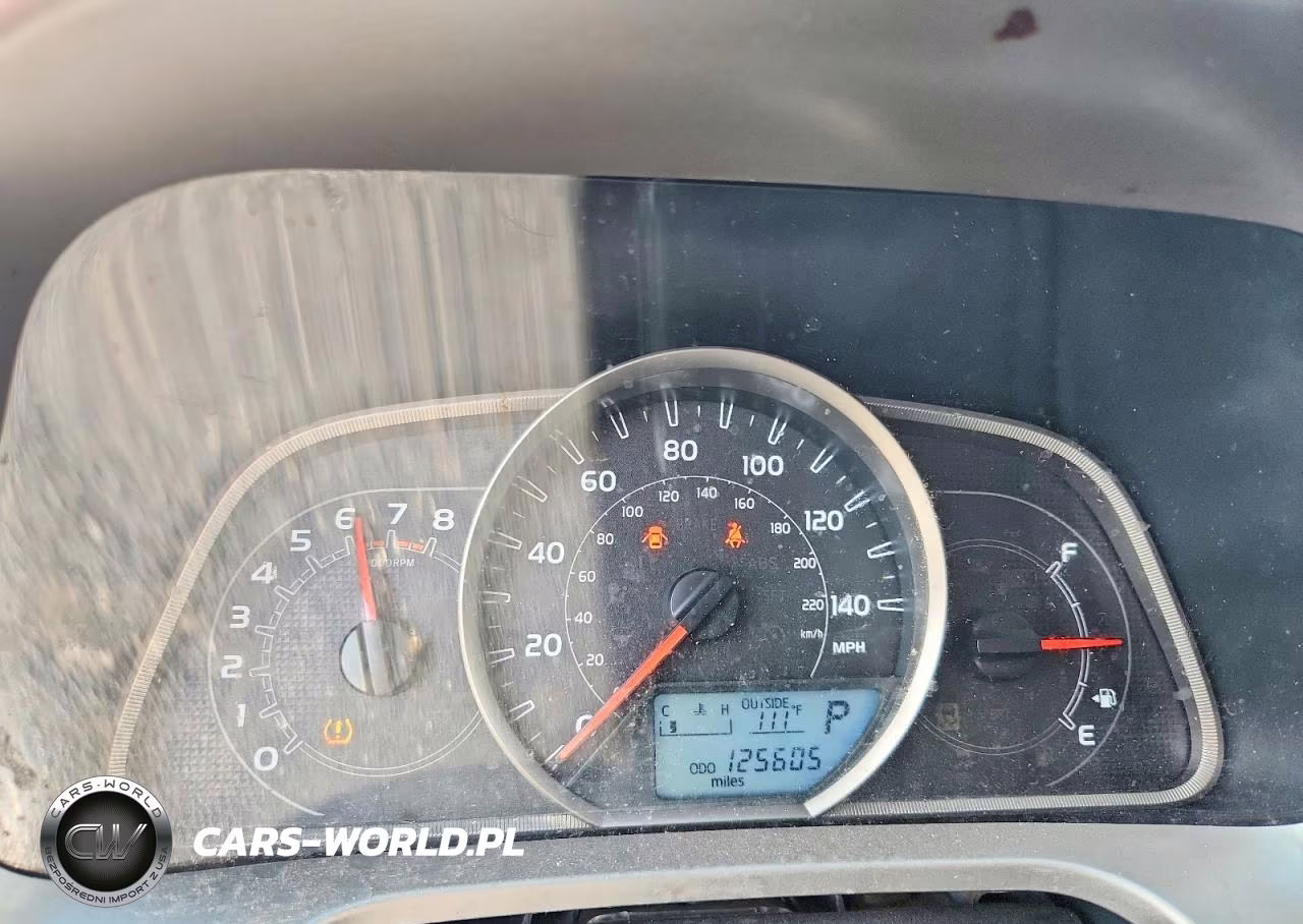 2015 Toyota Rav4 Le VIN:JTMZFREV6FJ031075 - 9