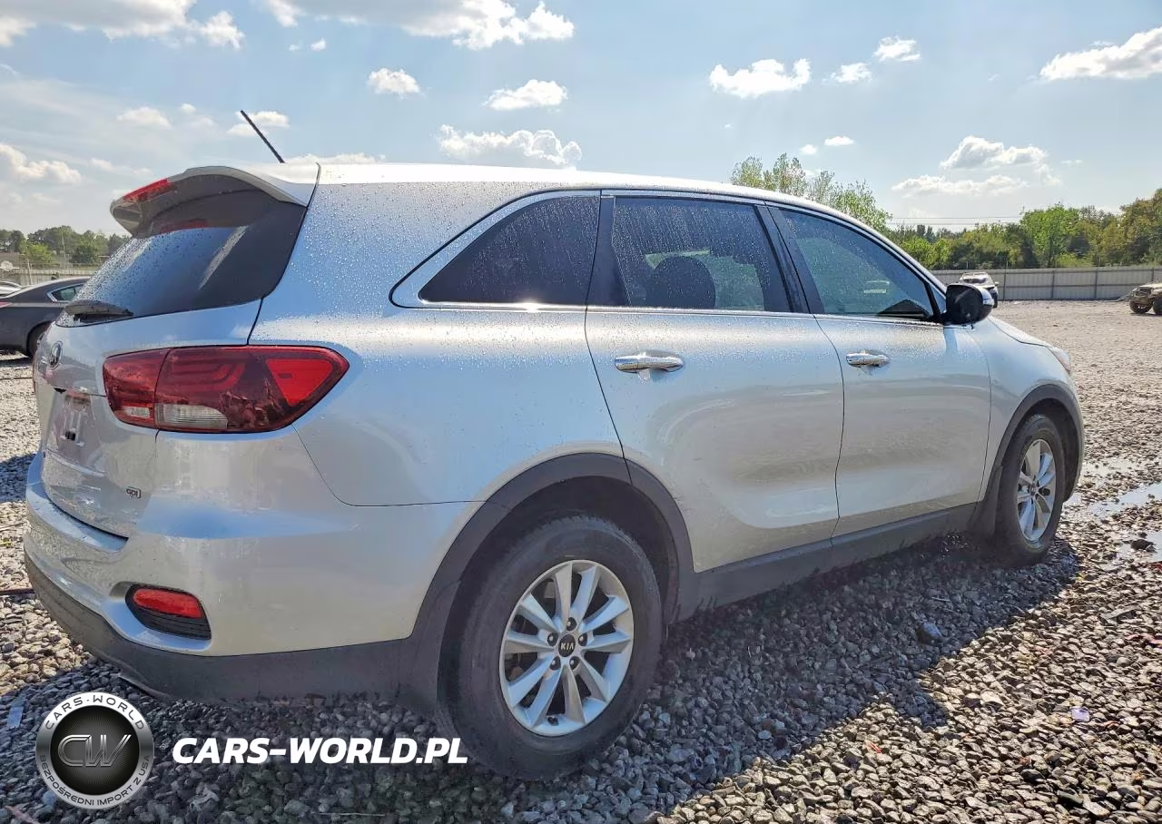 2019 Kia Sorento L VIN:5XYPG4A33KG586703 - 3
