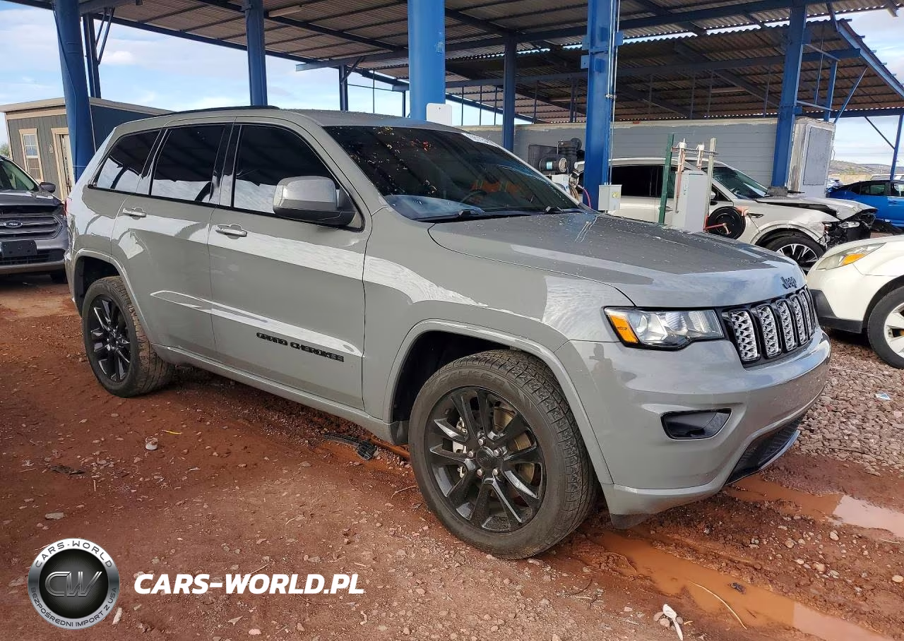 2021 Jeep Grand Cherokee Laredo VIN:1C4RJEAG5MC624720 - 4