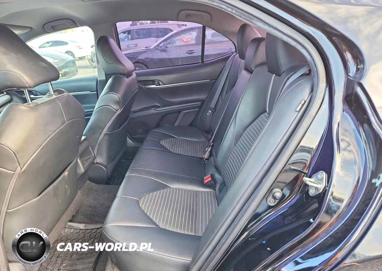 2020 Toyota Camry Se Nightshade VIN:4T1G11AK5LU342697 - 10