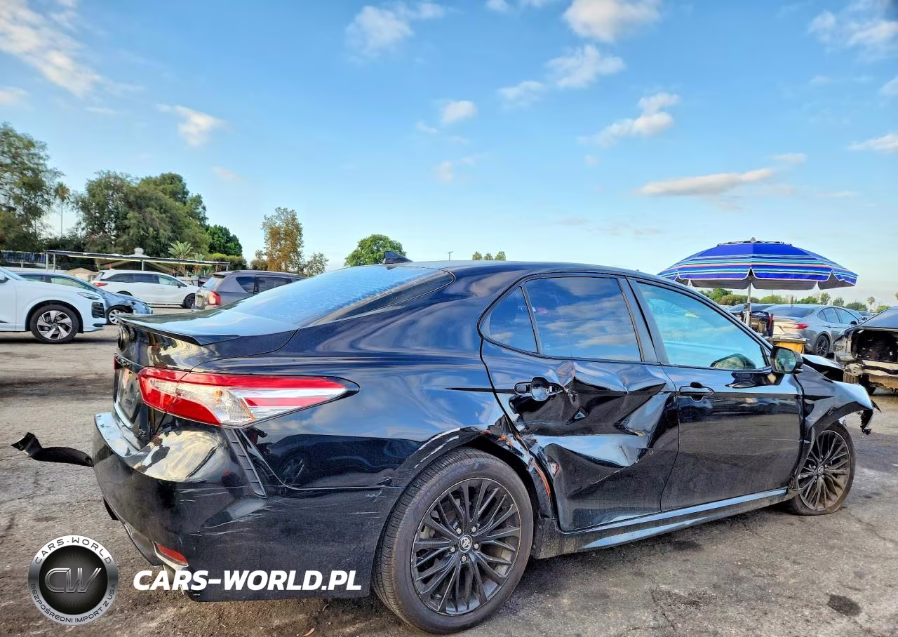 2020 Toyota Camry Se Nightshade VIN:4T1G11AK5LU342697 - 3