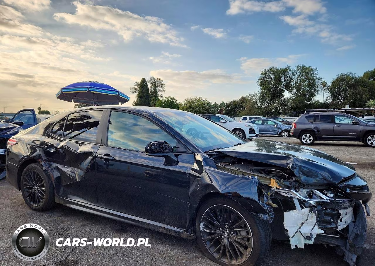 2020 Toyota Camry Se Nightshade VIN:4T1G11AK5LU342697 - 4