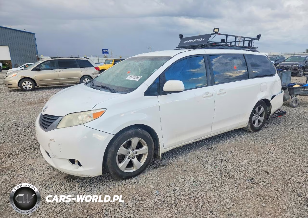 2013 Toyota Sienna Le