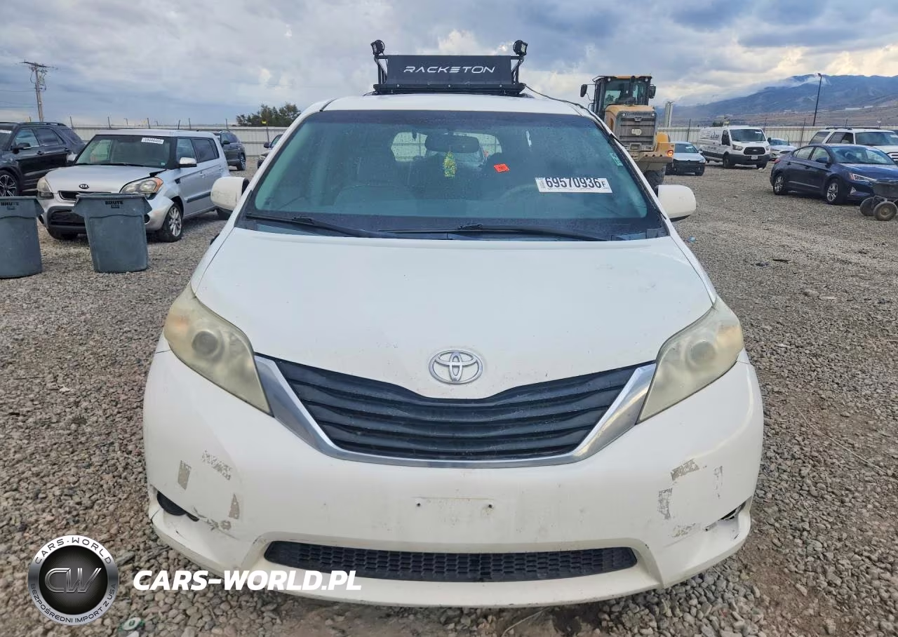 2013 Toyota Sienna Le VIN:5TDKK3DC9DS324785 - 5