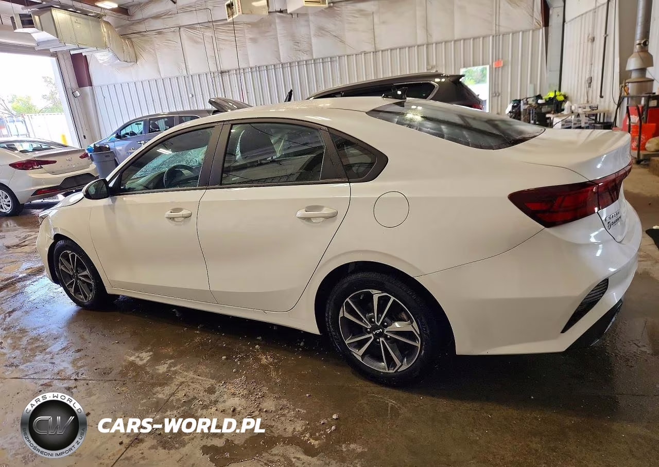 2022 Kia Forte Lxs VIN:3KPF24AD0NE430882 - 2