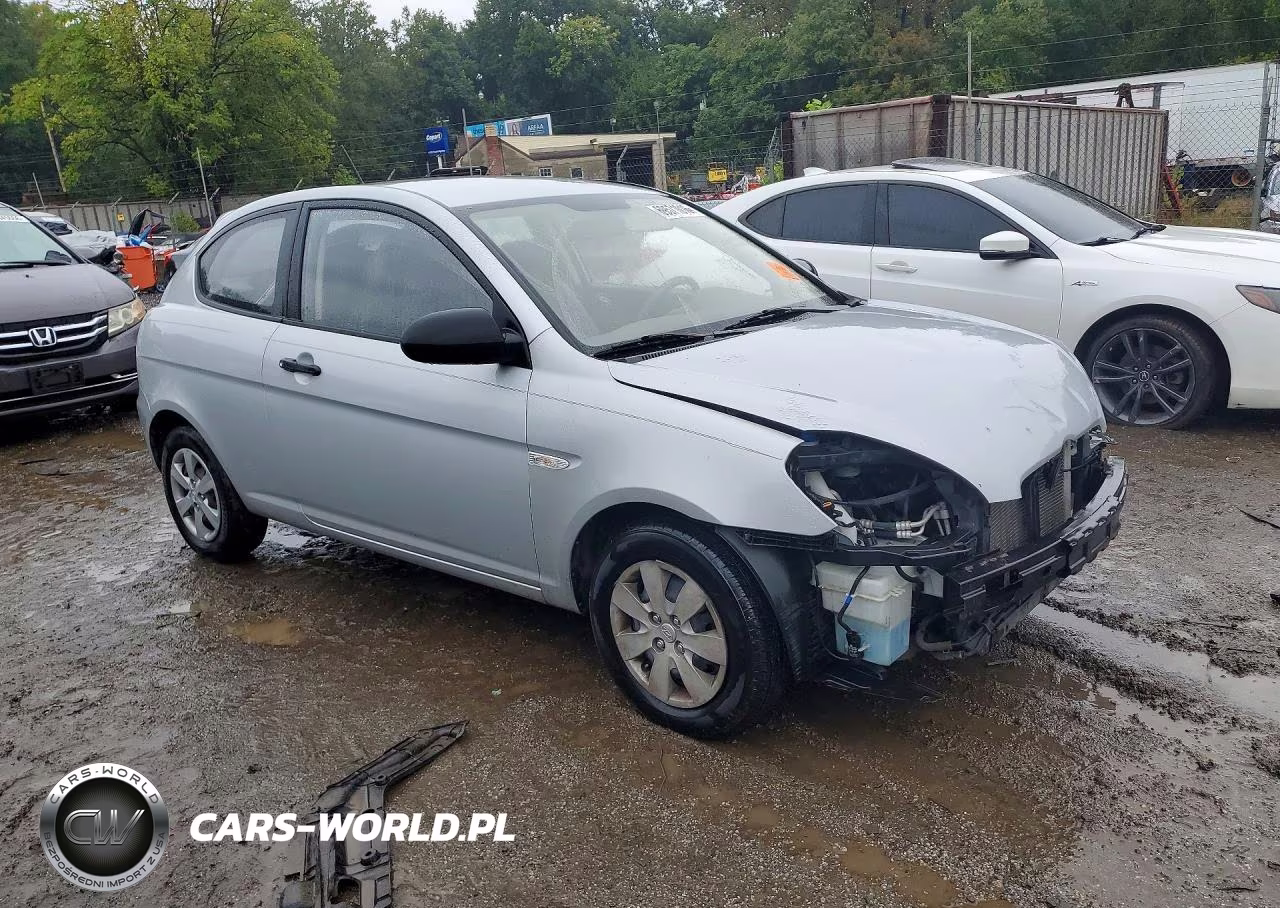 2009 Hyundai Accent Gs VIN:KMHCM36C99U116500 - 4