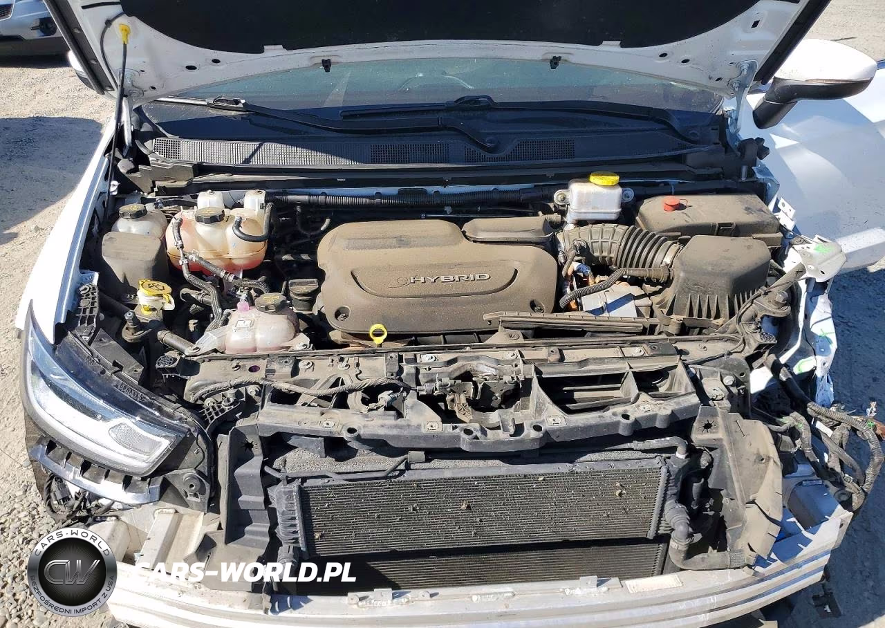 2023 Chrysler Pacifica Hybrid Touring L VIN:2C4RC1L7XPR558970 - 12