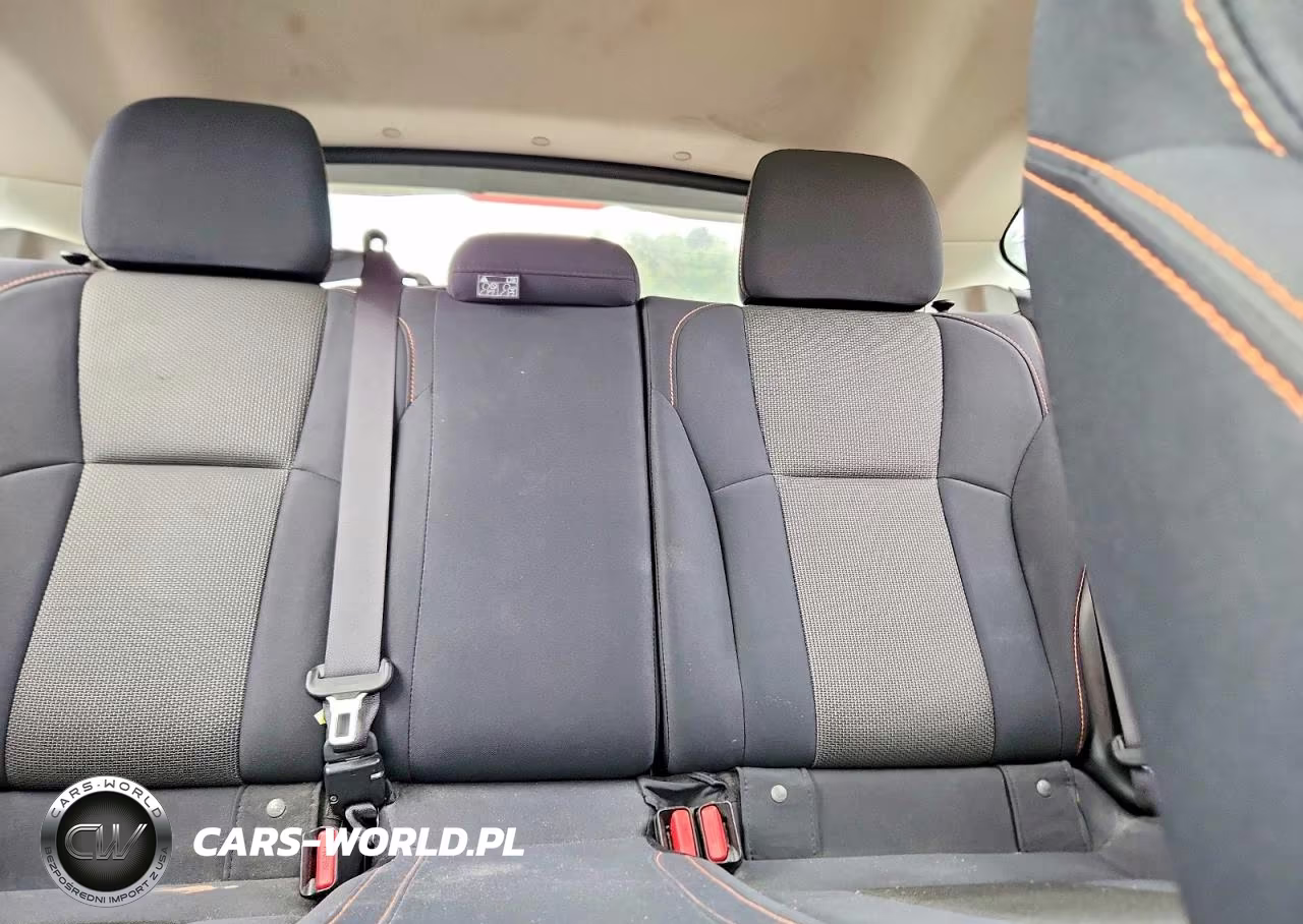 2019 Subaru Crosstrek Premium VIN:JF2GTACC2K8264831 - 10