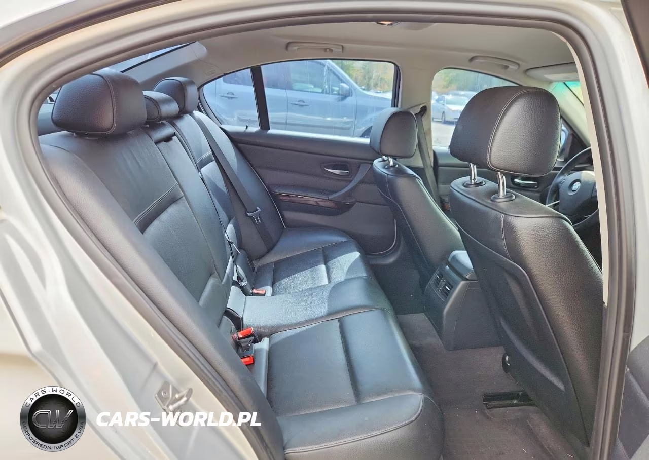 2011 BMW 328 Xi VIN:WBAPK7C56BF196693 - 10