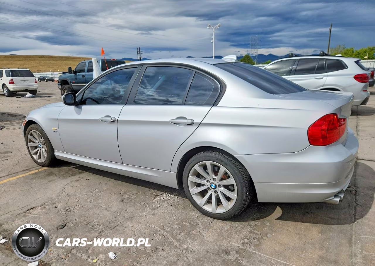 2011 BMW 328 Xi VIN:WBAPK7C56BF196693 - 2