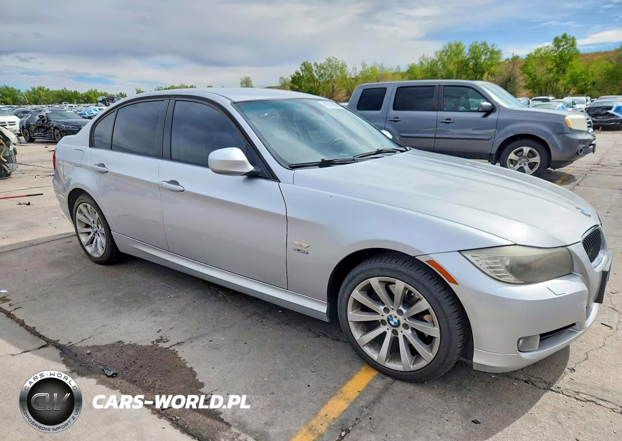 2011 BMW 328 Xi VIN:WBAPK7C56BF196693 - 4