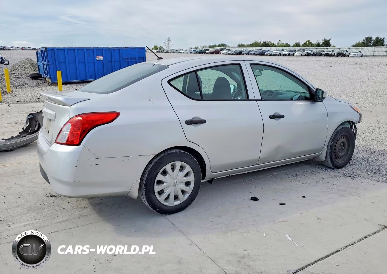 2018 Nissan Versa S Plus VIN:3N1CN7AP6JL829164 - 3