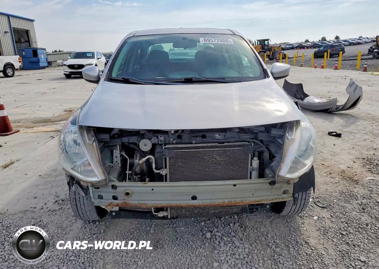 2018 Nissan Versa S Plus VIN:3N1CN7AP6JL829164 - 5