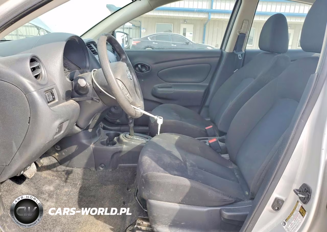 2018 Nissan Versa S Plus VIN:3N1CN7AP6JL829164 - 7