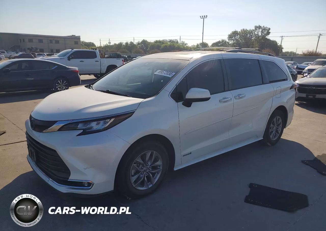 2021 Toyota Sienna Xle