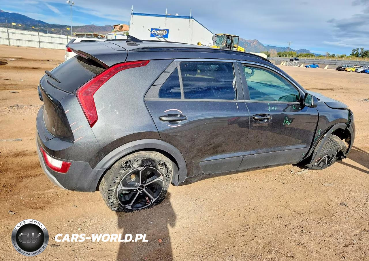 2024 Kia Niro Lx VIN:KNDCP3LE0R5178024 - 3