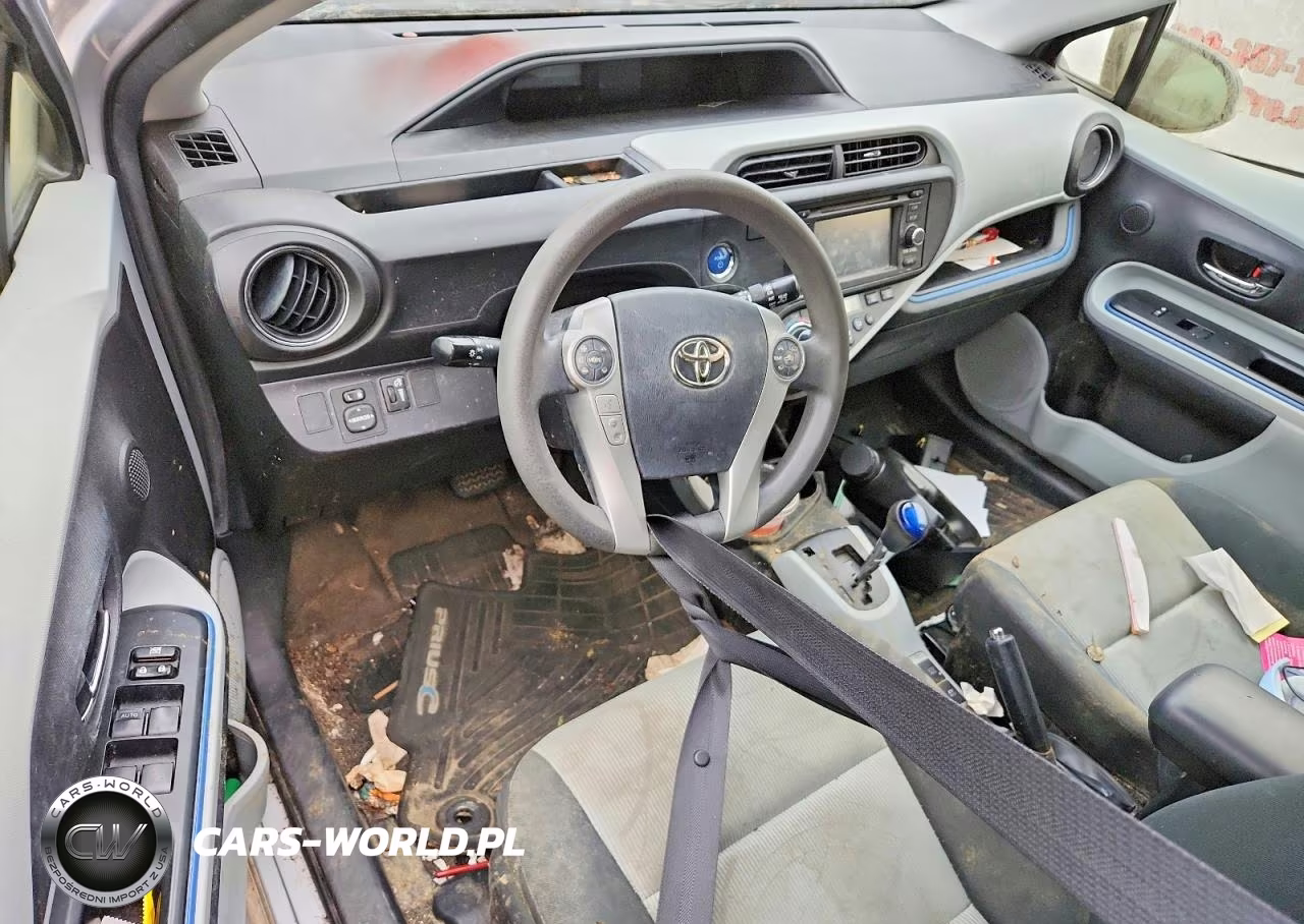 2012 Toyota Prius C Three VIN:JTDKDTB38C1013423 - 8