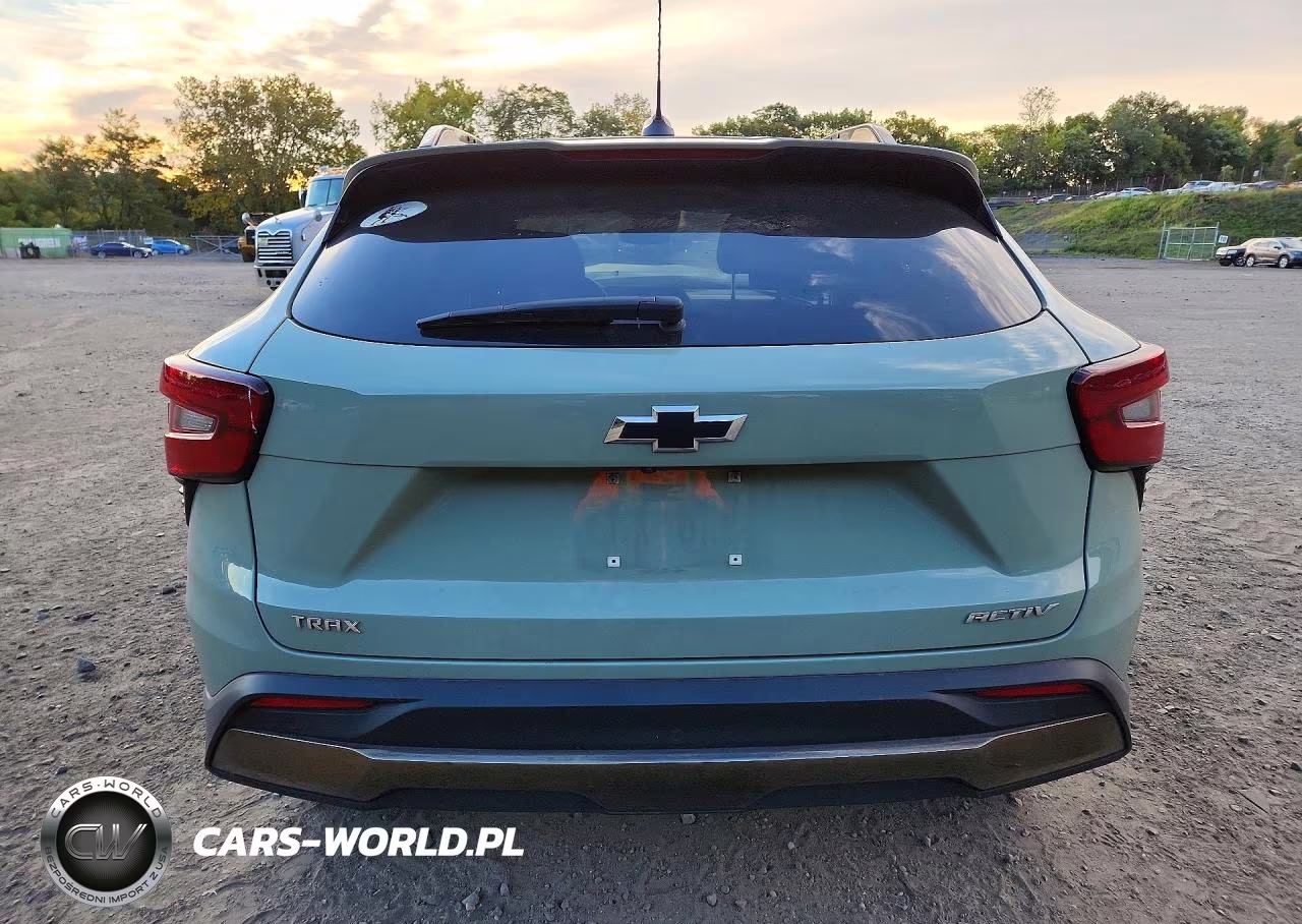 2025 Chevrolet Trax Activ VIN:KL77LKEP2SC026332 - 6