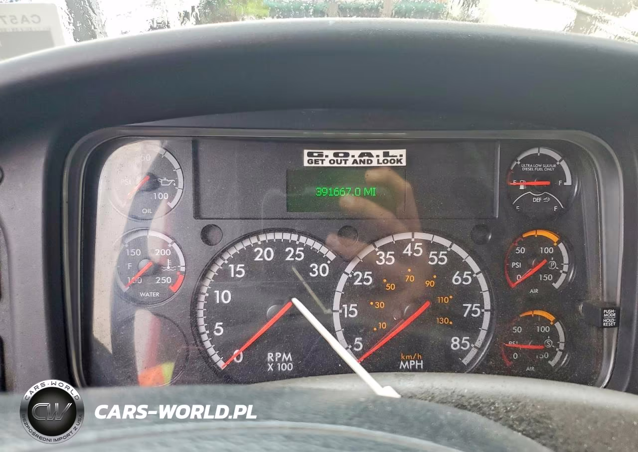2019 Freightliner Business Class M2 Box Truck VIN:1FVACXFCXKHKH5157 - 9