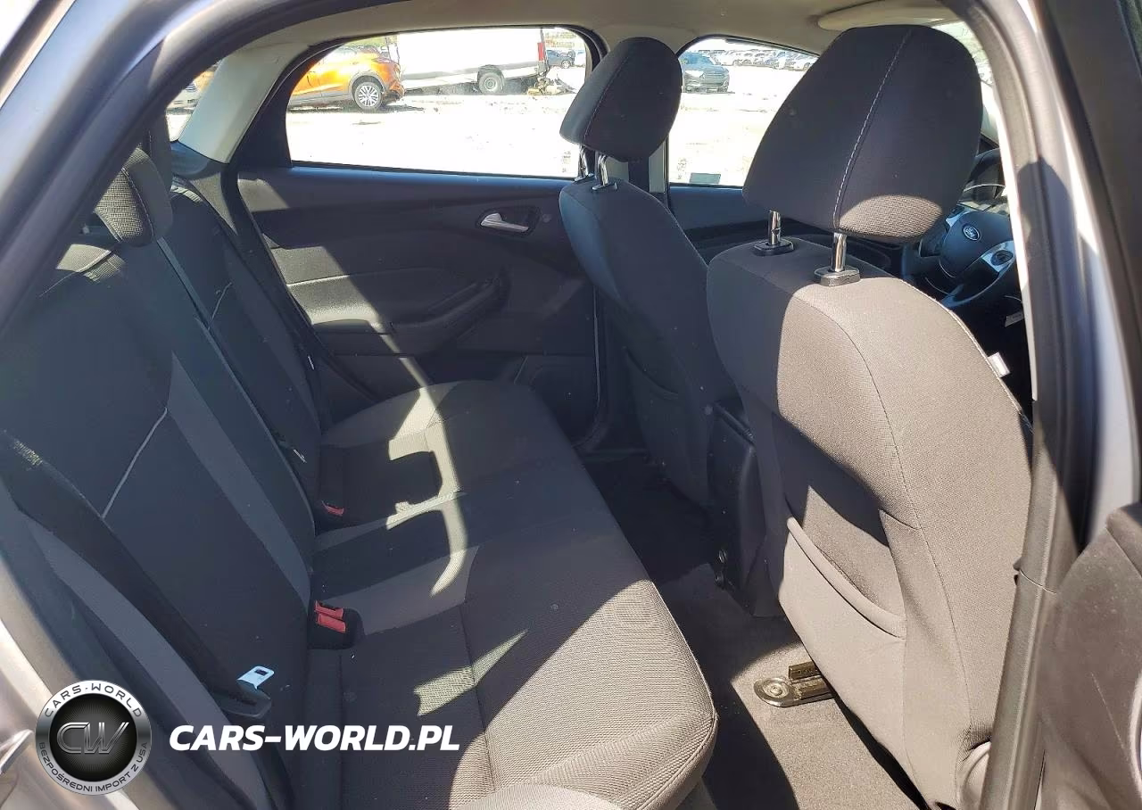 2014 Ford Focus Se VIN:1FADP3F24EL272487 - 10