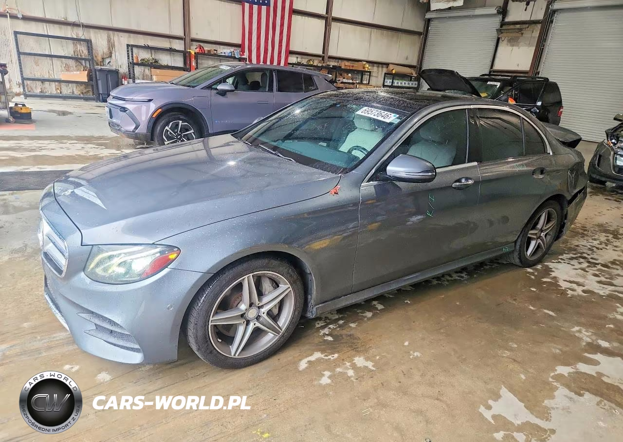 2017 Mercedes-Benz E 300 4Matic – zdjęcie 1 z 13