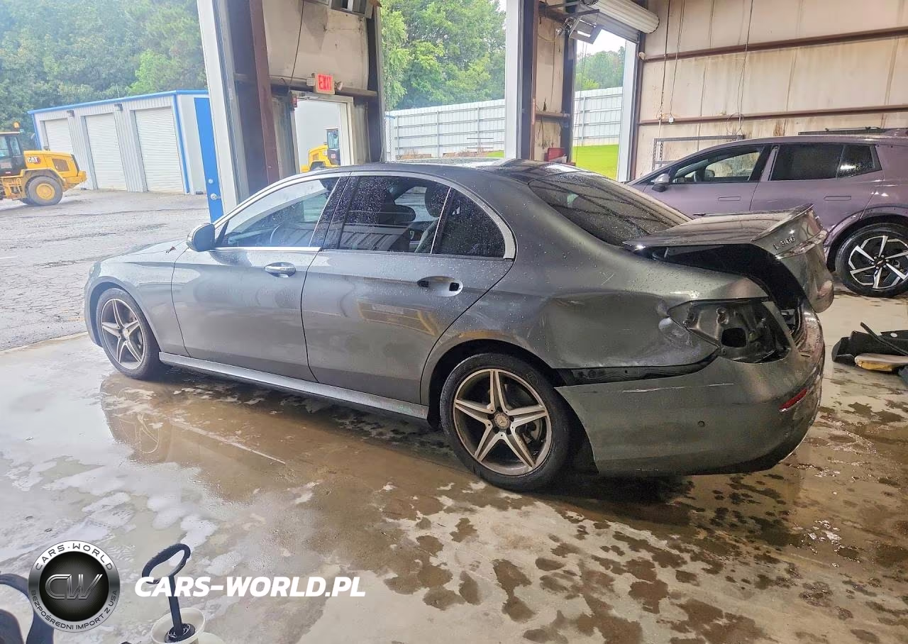 2017 Mercedes-Benz E 300 4Matic VIN:WDDZF4KB3HA049975 - 2