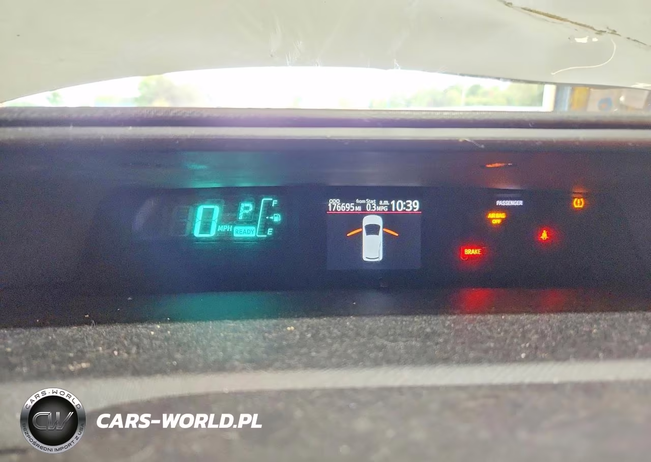 2013 Toyota Prius C Four VIN:JTDKDTB34D1050308 - 9