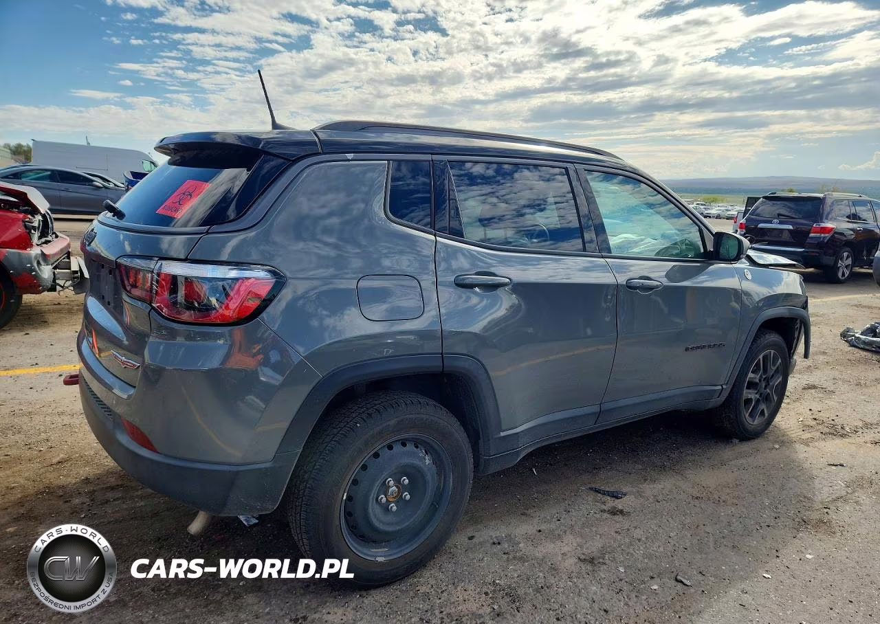 2019 Jeep Compass Trailhawk VIN:3C4NJDDB6KT668249 - 3