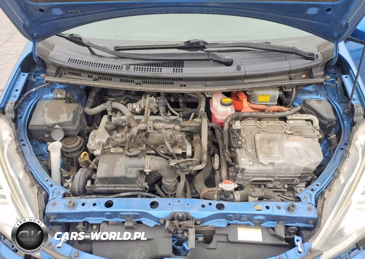 2016 Toyota Prius C Two VIN:JTDKDTB36G1136966 - 11