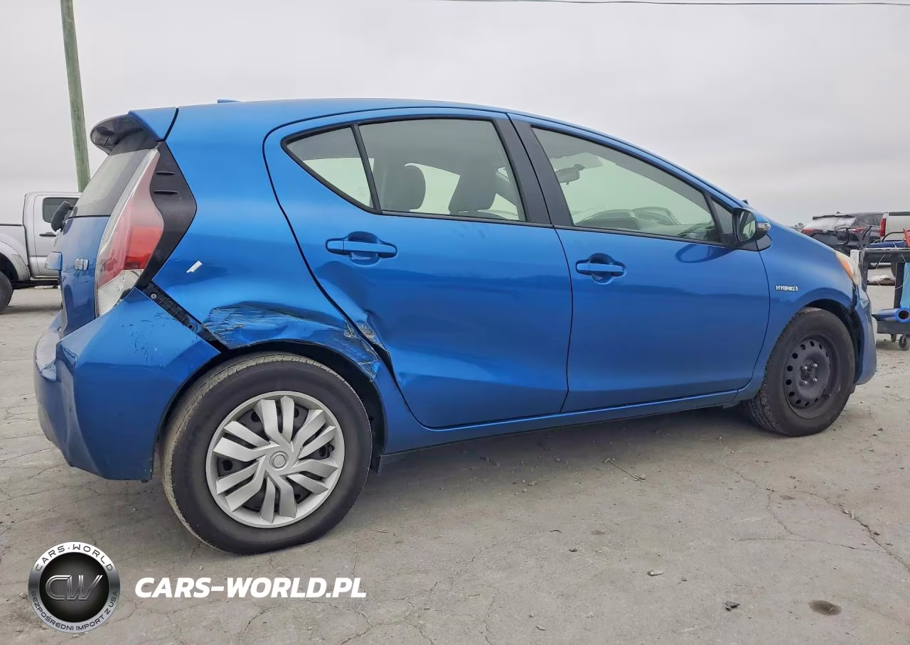 2016 Toyota Prius C Two VIN:JTDKDTB36G1136966 - 3